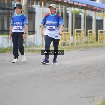 Runner Photo 3463790