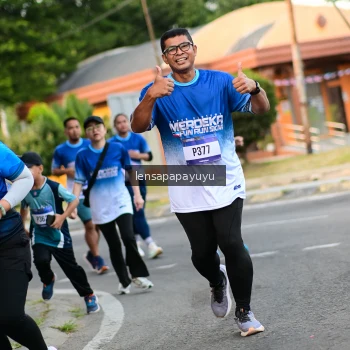 Runner Photo 3463810