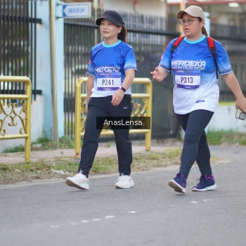 Runner Photo 3463814