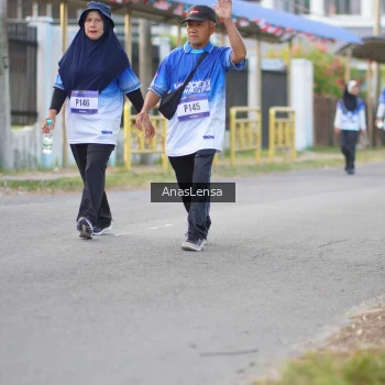 Runner Photo 3463865