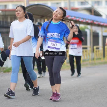 Runner Photo 3463975