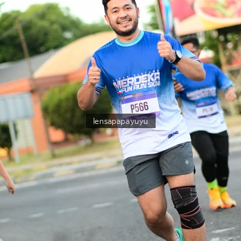 Runner Photo 3463998