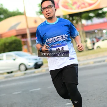 Runner Photo 3464005