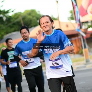 Runner Photo 3464075