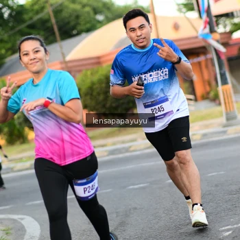 Runner Photo 3464118