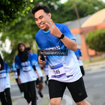 Runner Photo 3464125