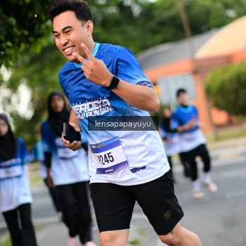 Runner Photo 3464127