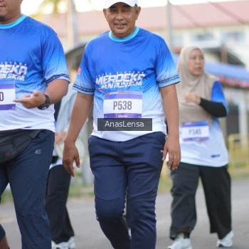 Runner Photo 3464132