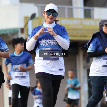 Runner Photo 3464153