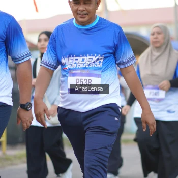 Runner Photo 3464167