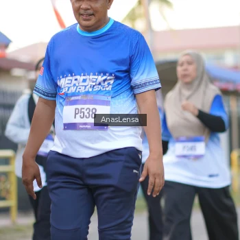 Runner Photo 3464169