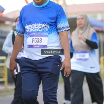 Runner Photo 3464172
