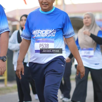 Runner Photo 3464175