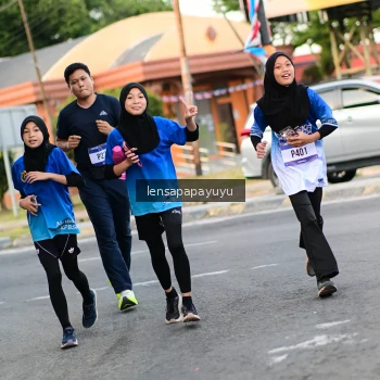Runner Photo 3464196
