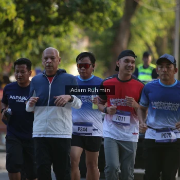 Runner Photo 3464341