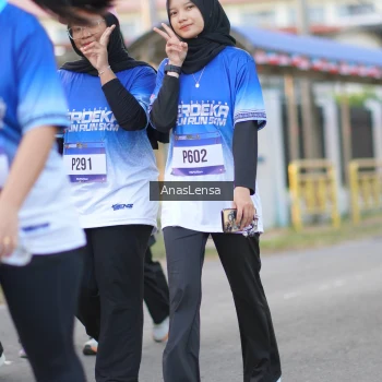 Runner Photo 3464355
