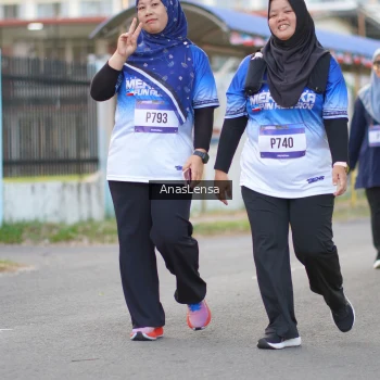 Runner Photo 3464415