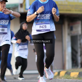 Runner Photo 3464515