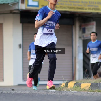 Runner Photo 3464617