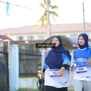 Runner Photo 3464765