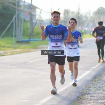 Runner Photo 3464844