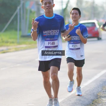 Runner Photo 3464854
