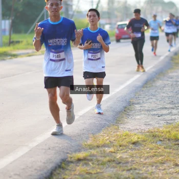 Runner Photo 3464857