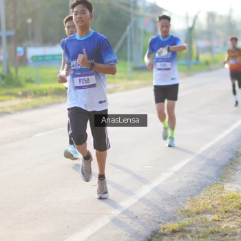 Runner Photo 3465154