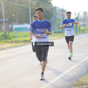 Runner Photo 3465155