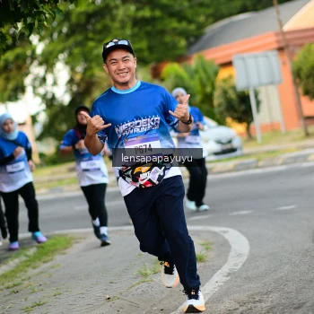 Runner Photo 3465176