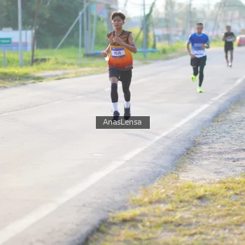Runner Photo 3465187