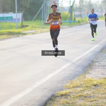 Runner Photo 3465211