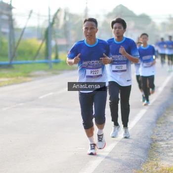 Runner Photo 3465400