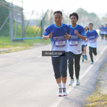 Runner Photo 3465409