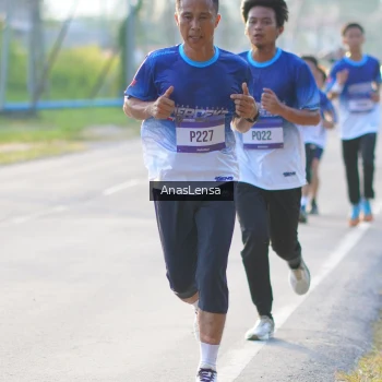 Runner Photo 3465420