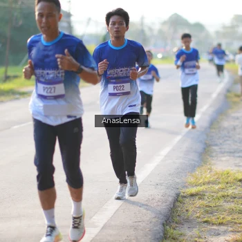 Runner Photo 3465435