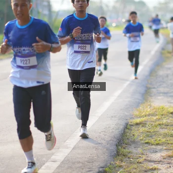 Runner Photo 3465437