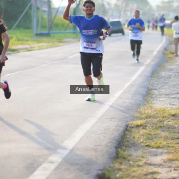 Runner Photo 3465553