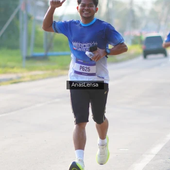 Runner Photo 3465555