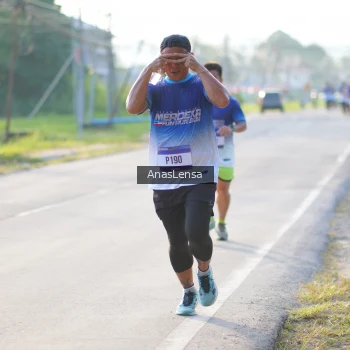 Runner Photo 3465610