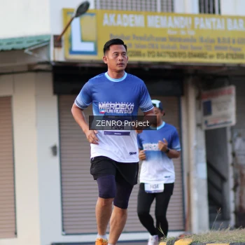 Runner Photo 3465672