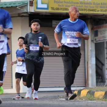 Runner Photo 3465725