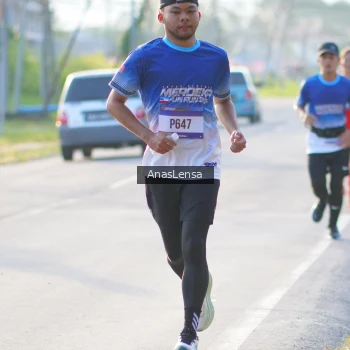 Runner Photo 3465751