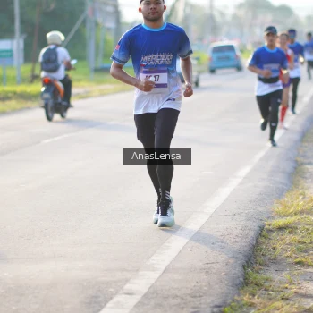 Runner Photo 3465758