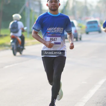 Runner Photo 3465760