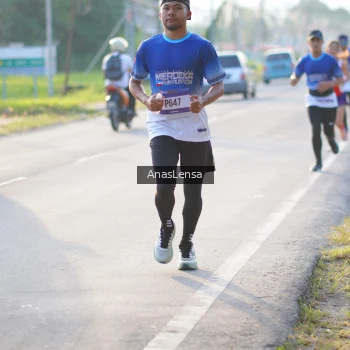 Runner Photo 3465775
