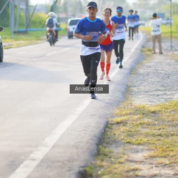 Runner Photo 3465777