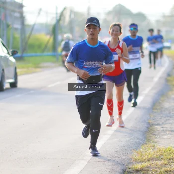 Runner Photo 3465784