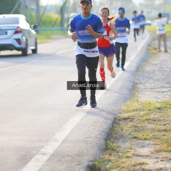 Runner Photo 3465789