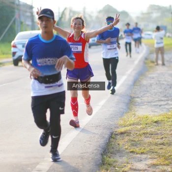 Runner Photo 3465811